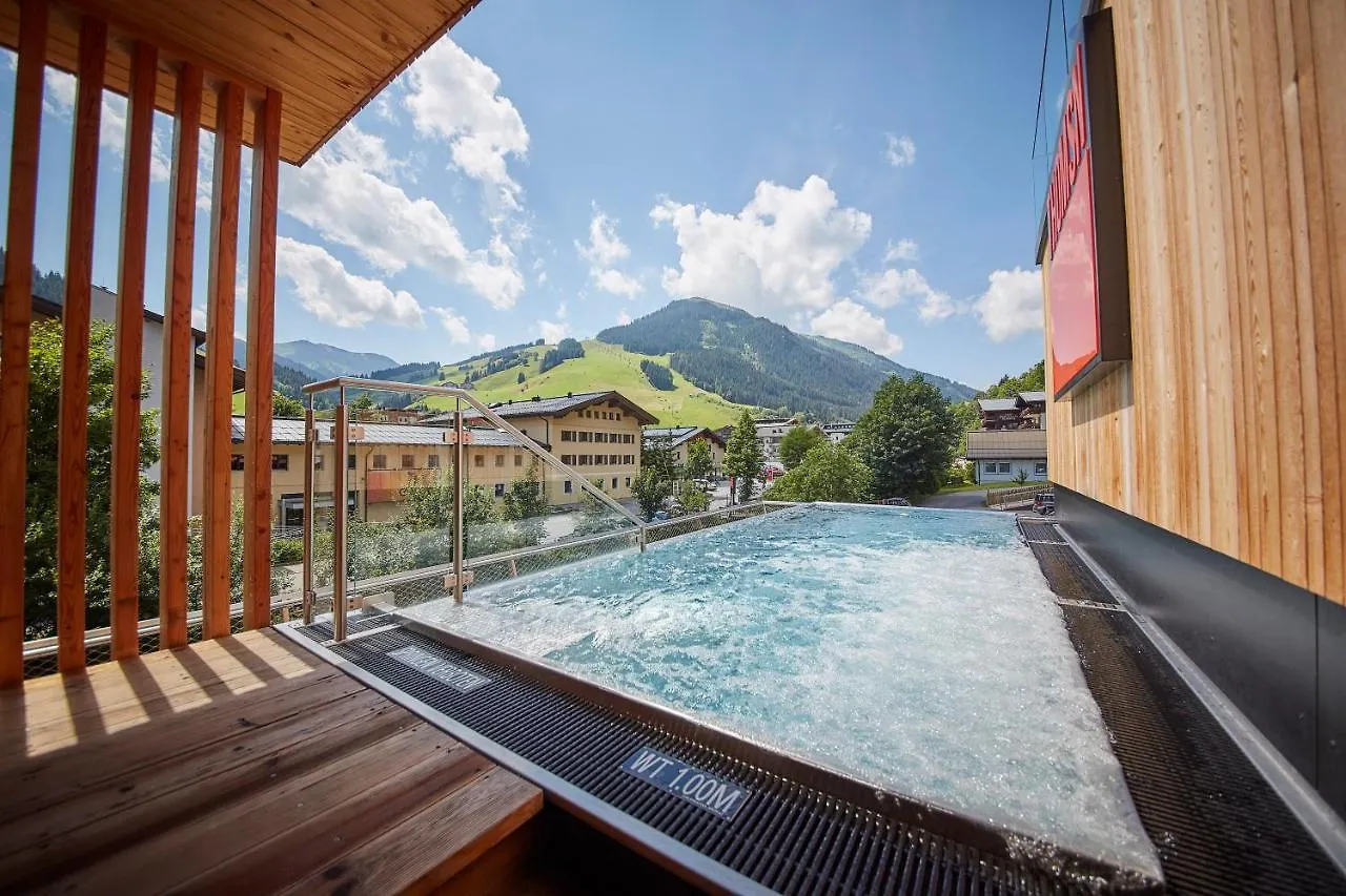 THOMSN-Alpine Rock Hotel Saalbach 3*,