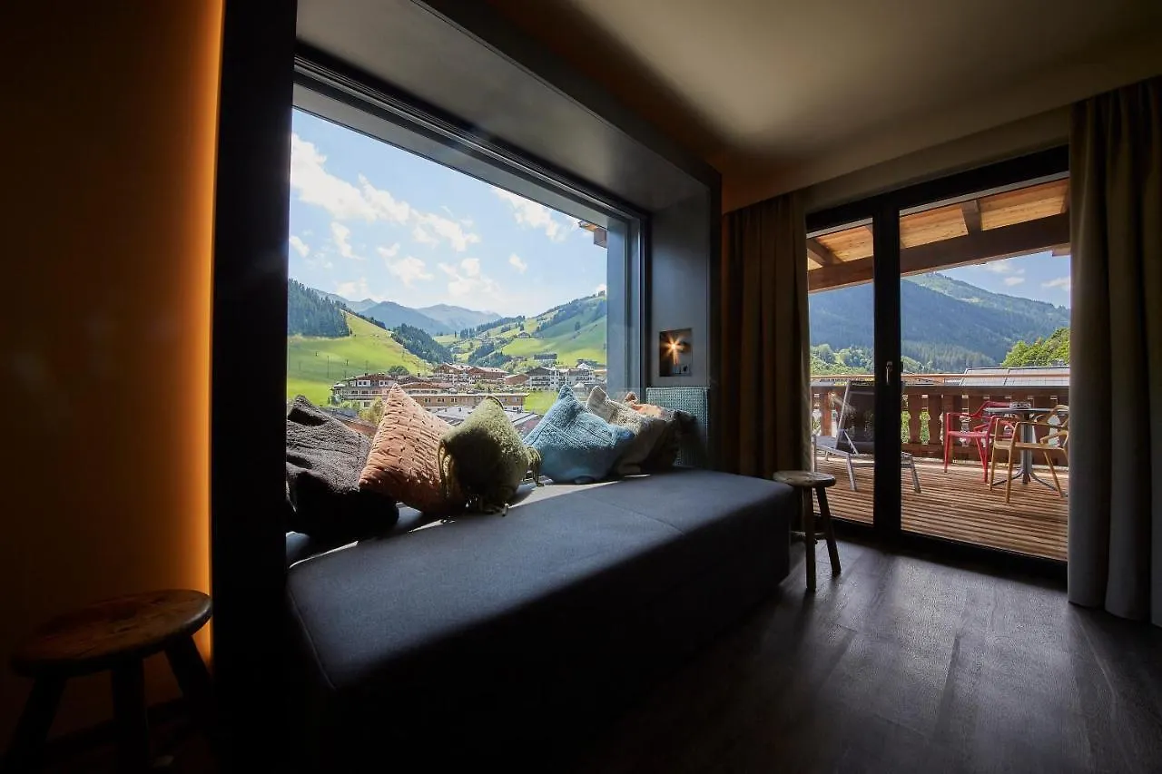 *** Aparthotel THOMSN-Alpine Rock Hotel Saalbach Österreich