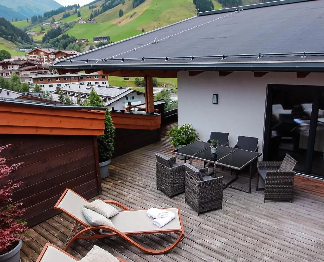 Thomsn Central Hotel & Appartements Saalbach-Hinterglemm 3*,